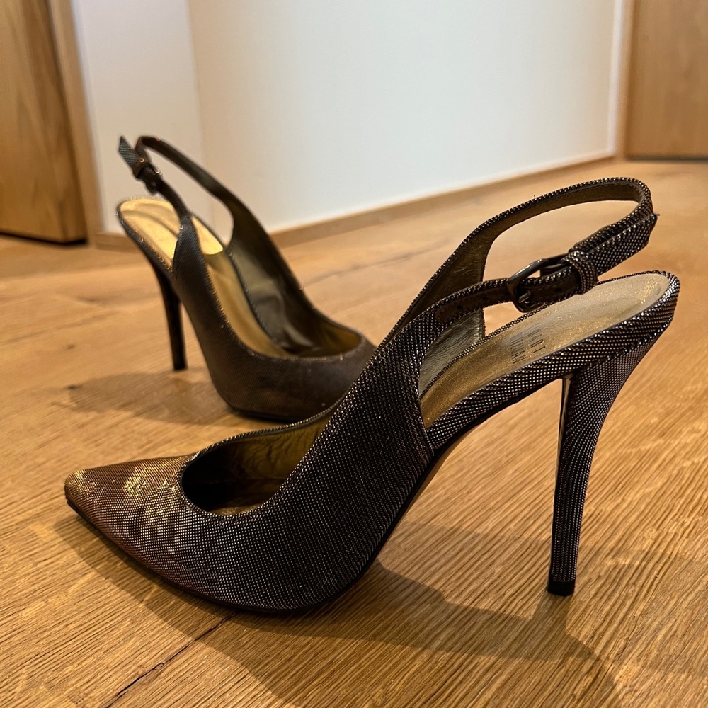 Stuart Weitzman high heel slingback sandal gold